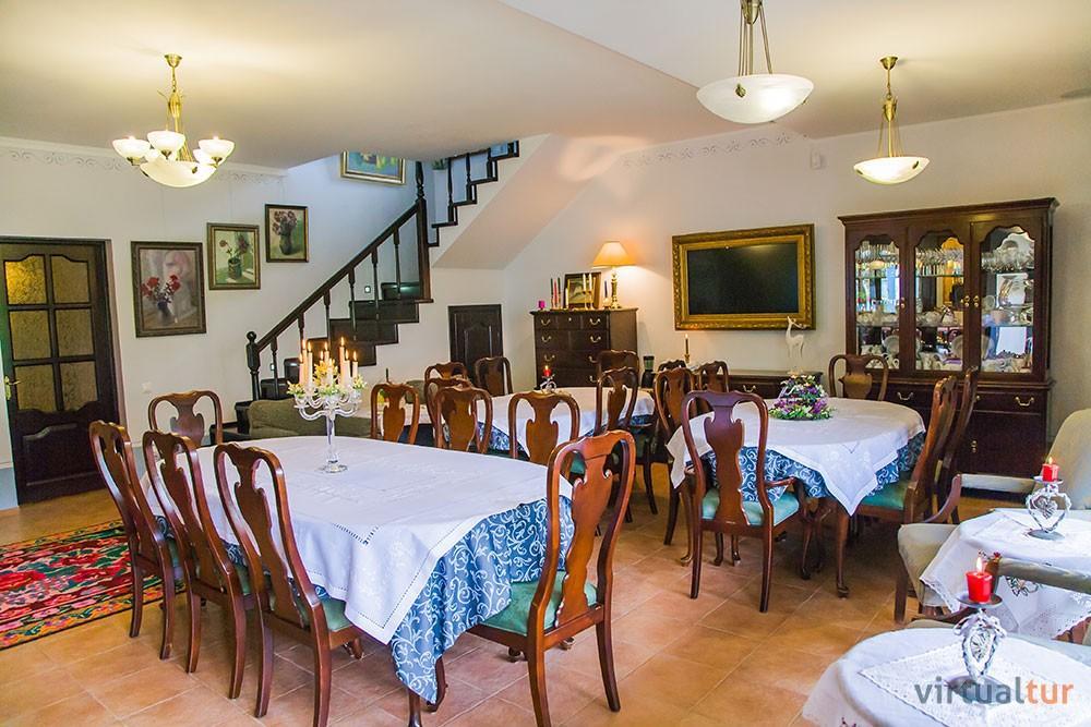 Resedinta Rotundu Bed & Breakfast Butuceny Exterior photo