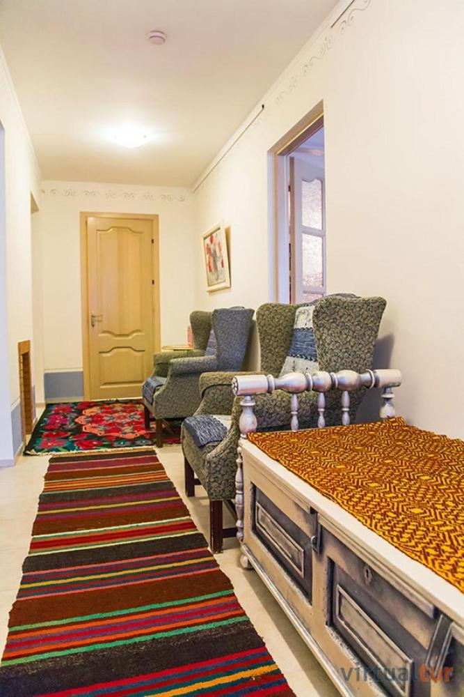 Resedinta Rotundu Bed & Breakfast Butuceny Exterior photo